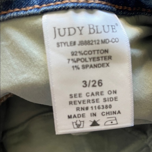 Judy Blue Light Wash Skinny Fit Jean Size 3/26 - Picture 6 of 11
